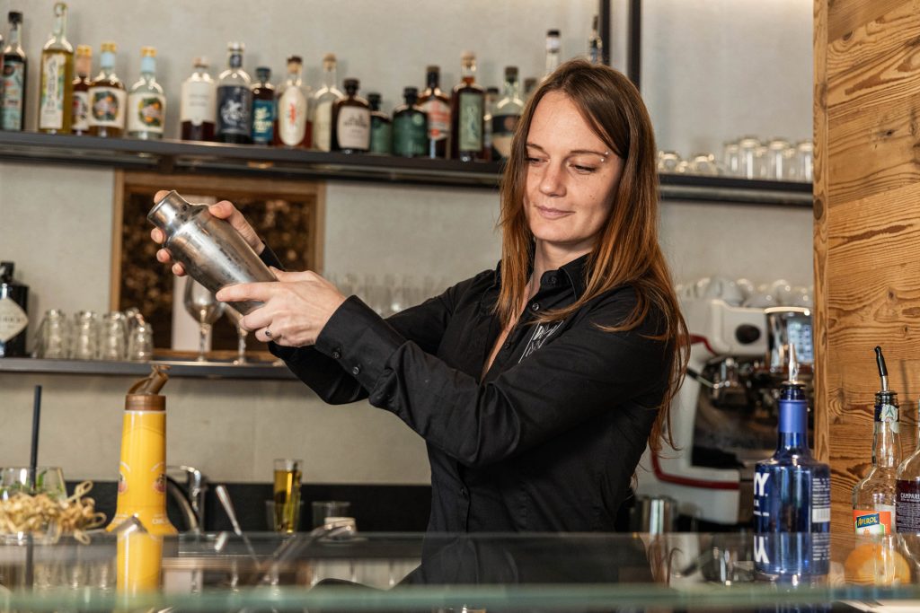 bar white moss garni primiero